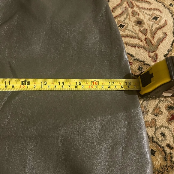 ELIE ELIE TAHARI OLIVE FAUX LEATHER SKRIT SIZE 4 - Picture 8 of 8